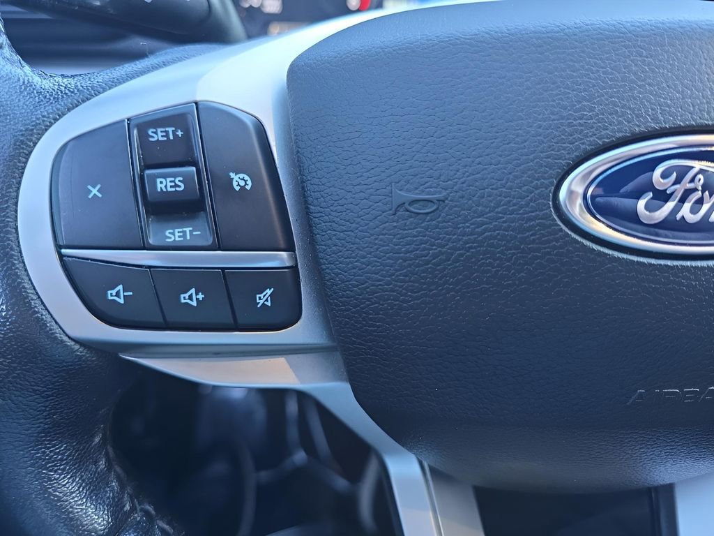 Used 2021 Ford Explorer XLT AWD/4WD image 14