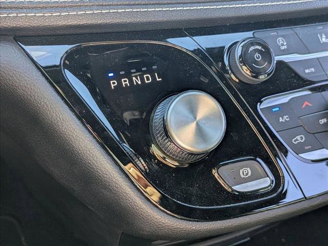 Used 2022 Chrysler Pacifica Touring-L w/ S Appearance Package image 11