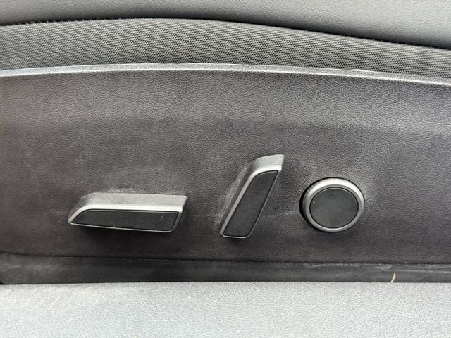 Used 2022 Tesla Model 3 Performance AWD/4WD image 23