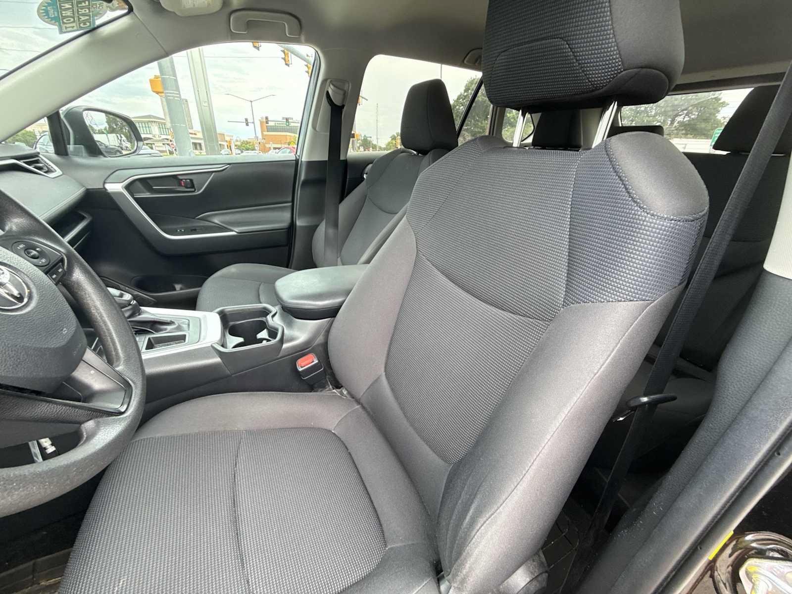 Used 2020 Toyota RAV4 LE w/ Carpet Mat Package FWD image 30