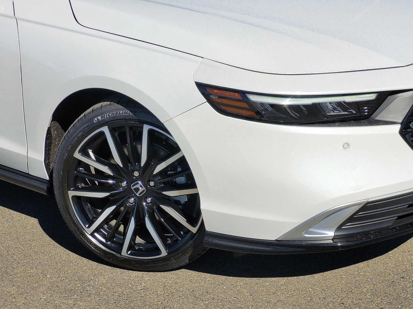 Certified 2025 Honda Accord Touring image 3