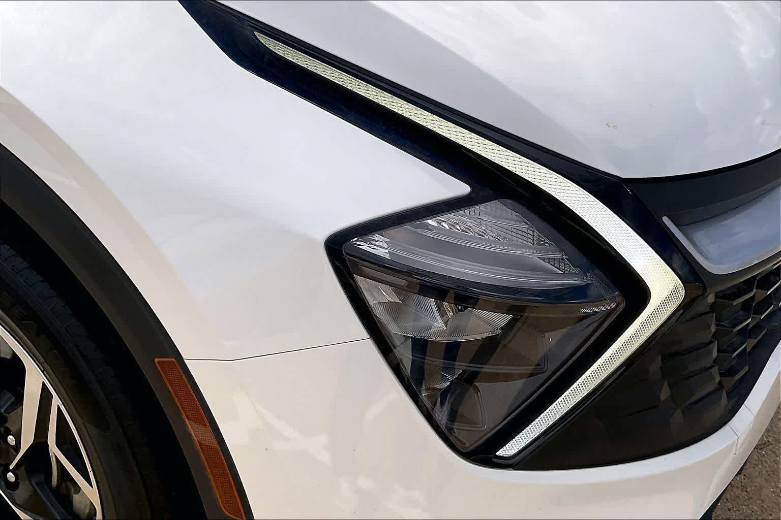 Certified 2023 Kia Sportage LX FWD image 30