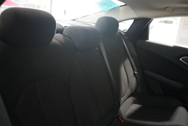 Used 2015 Chrysler 200 Limited w/ Comfort Group FWD image 17