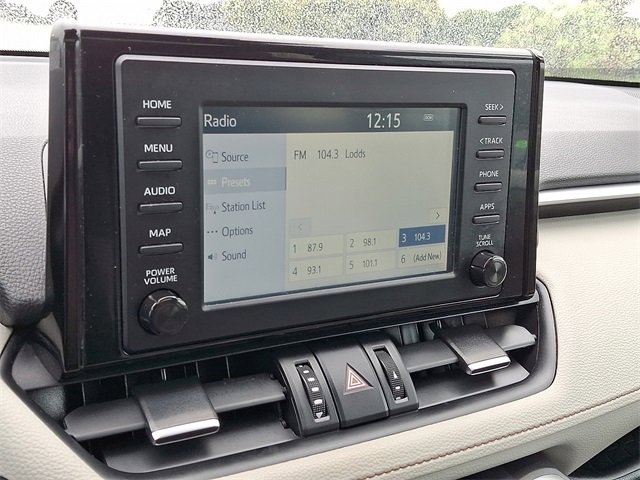 Used 2019 Toyota RAV4 XLE Premium image 17