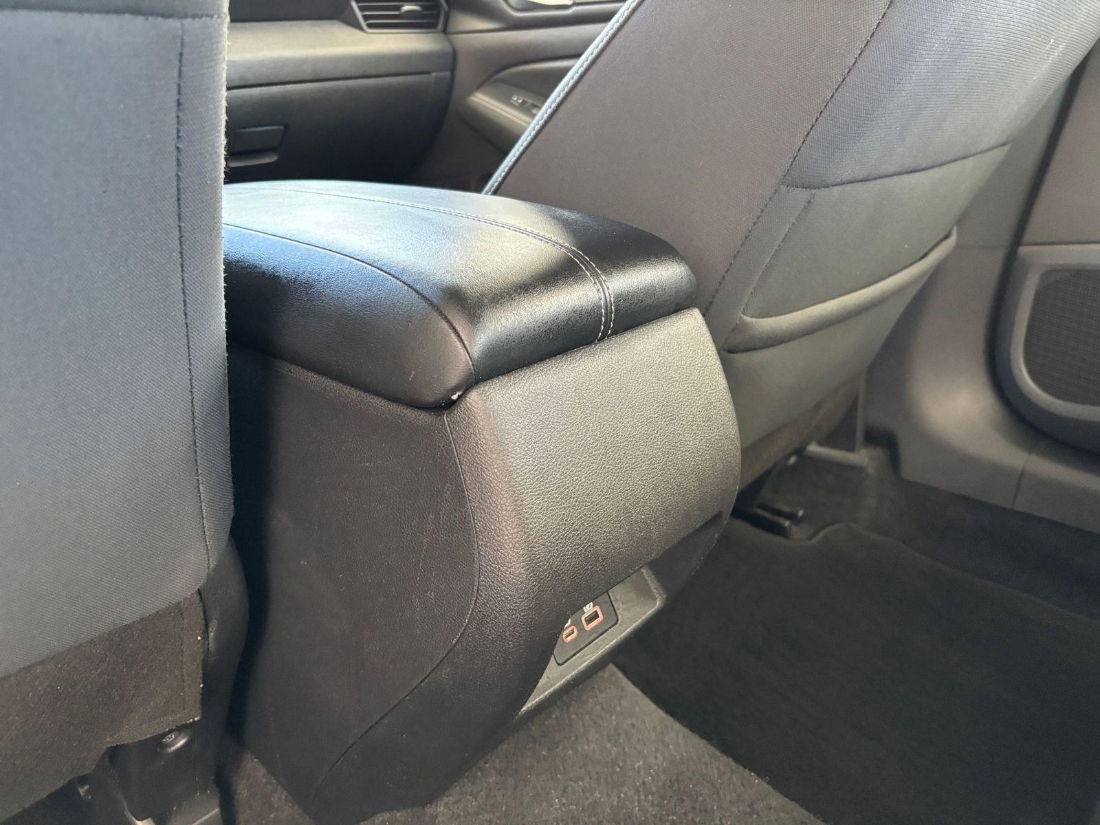 Used 2025 Nissan Altima 2.5 SV FWD image 23