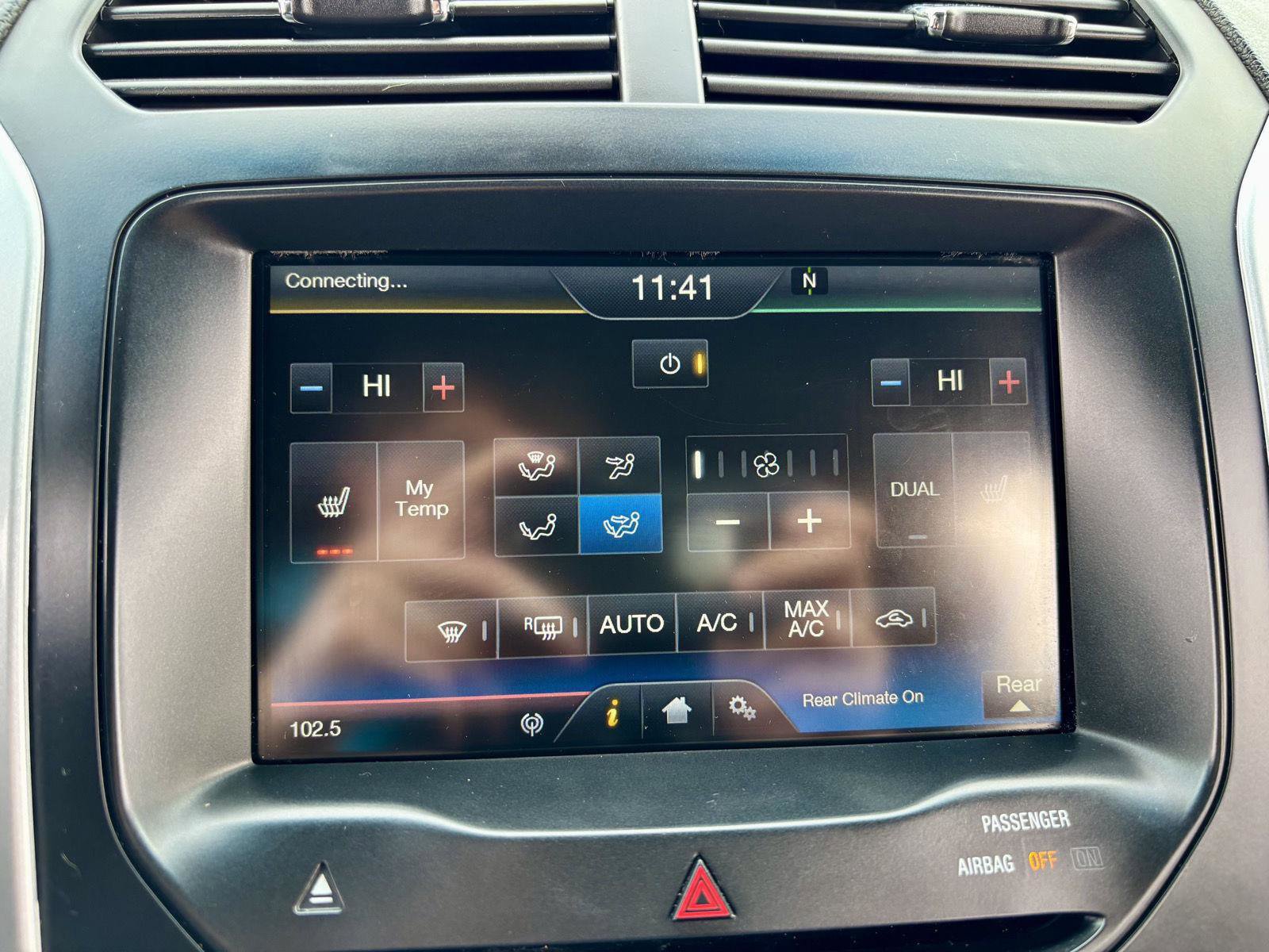 Used 2015 Ford Explorer XLT image 5