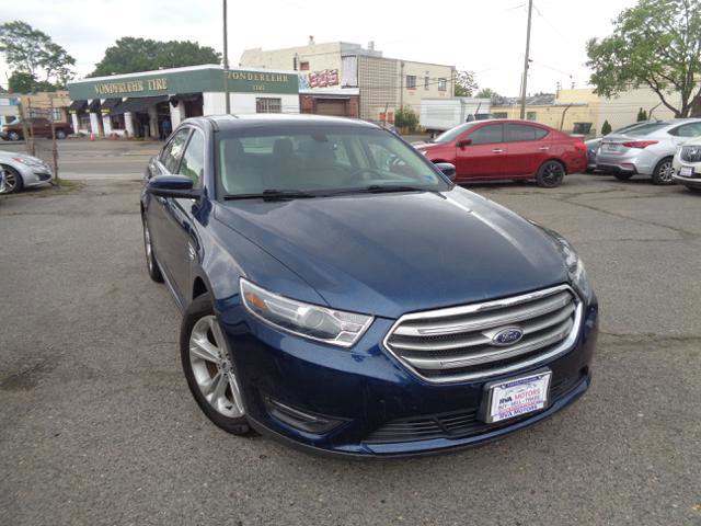 Used 2017 Ford Taurus SEL FWD image 17