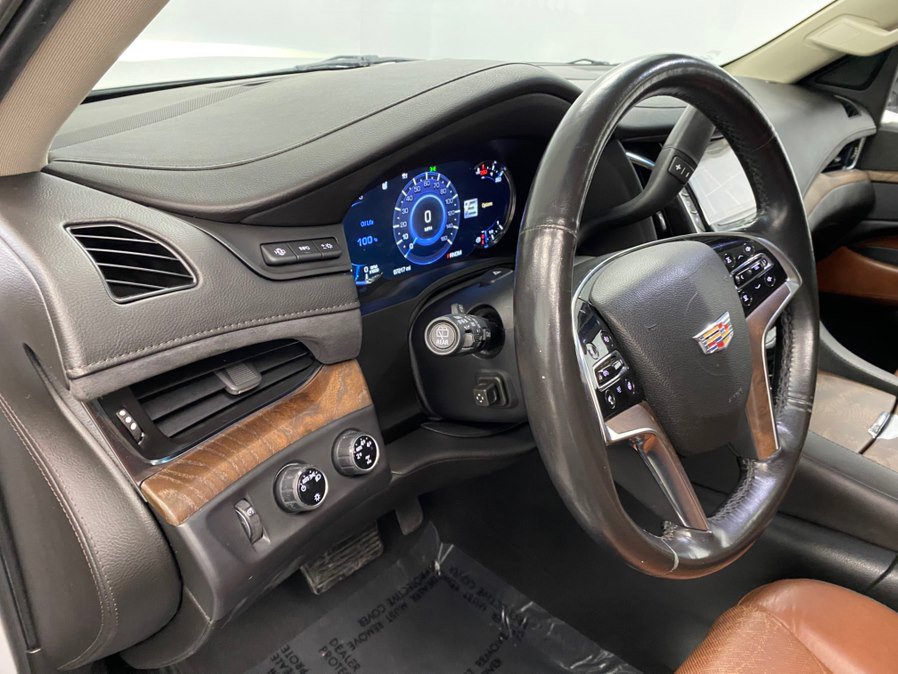 Used 2016 Cadillac Escalade ESV Premium image 35