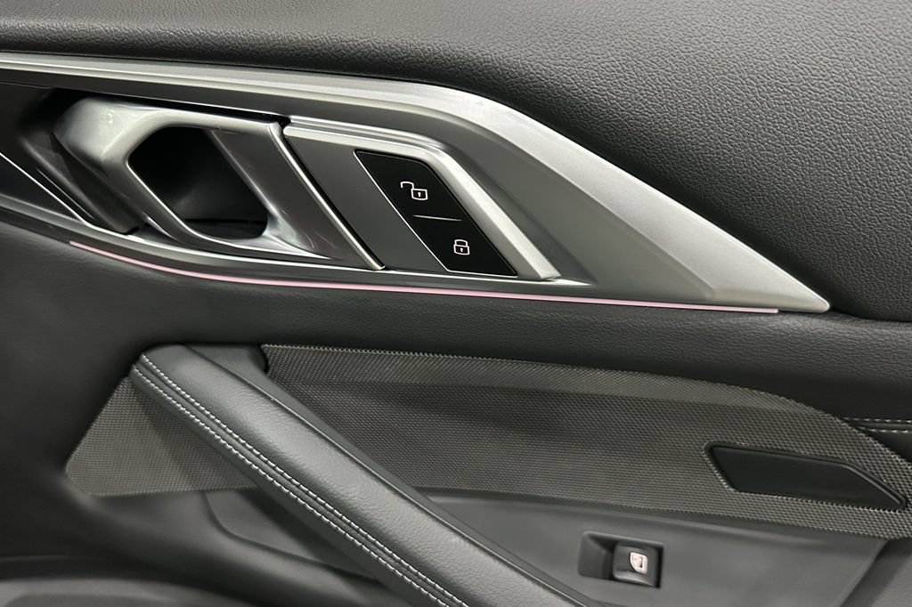 Used 2025 BMW 430i Convertible w/ Premium Package RWD image 19