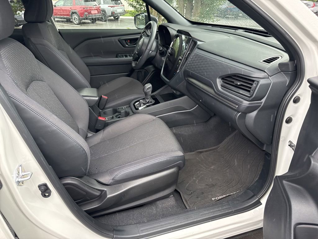 Used 2025 Subaru Forester Premium w/ Convenience Package #1 AWD/4WD image 3