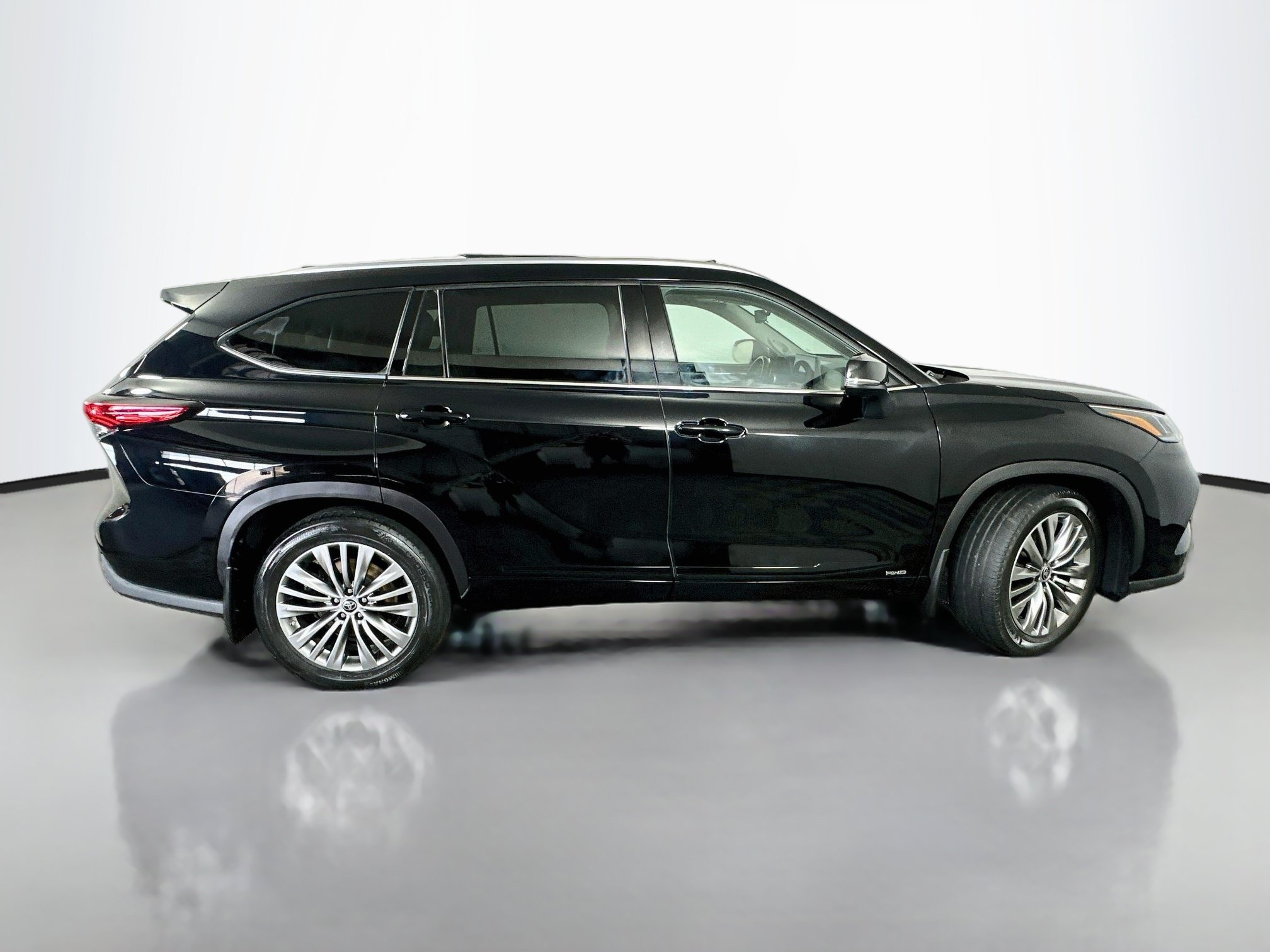 Used 2022 Toyota Highlander Platinum AWD/4WD image 8