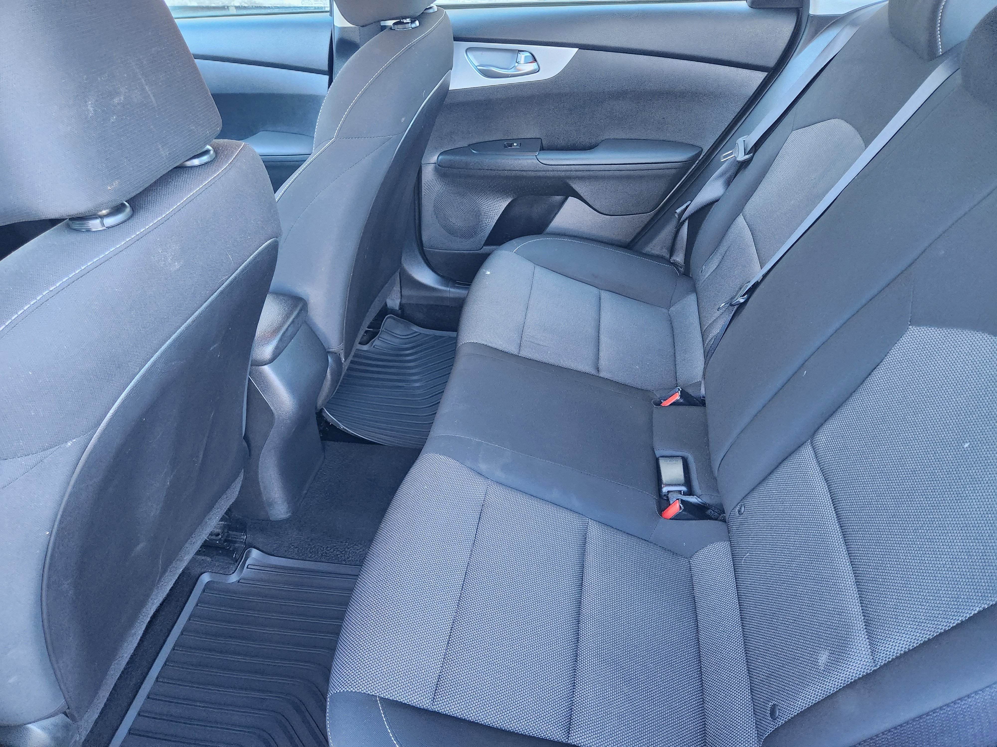 Used 2023 Kia Forte LXS w/ LXS Technology Package image 9