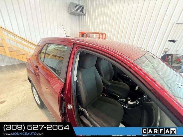 Used 2022 Chevrolet Trax LS AWD/4WD image 6