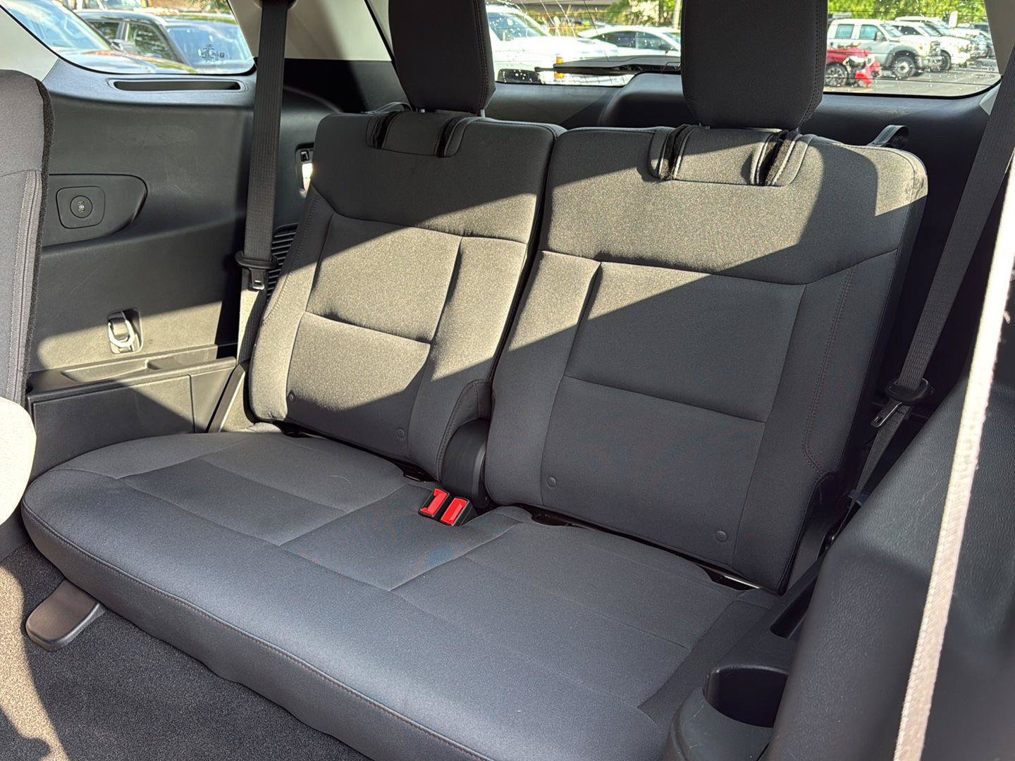 Used 2025 Ford Explorer Active AWD/4WD image 11
