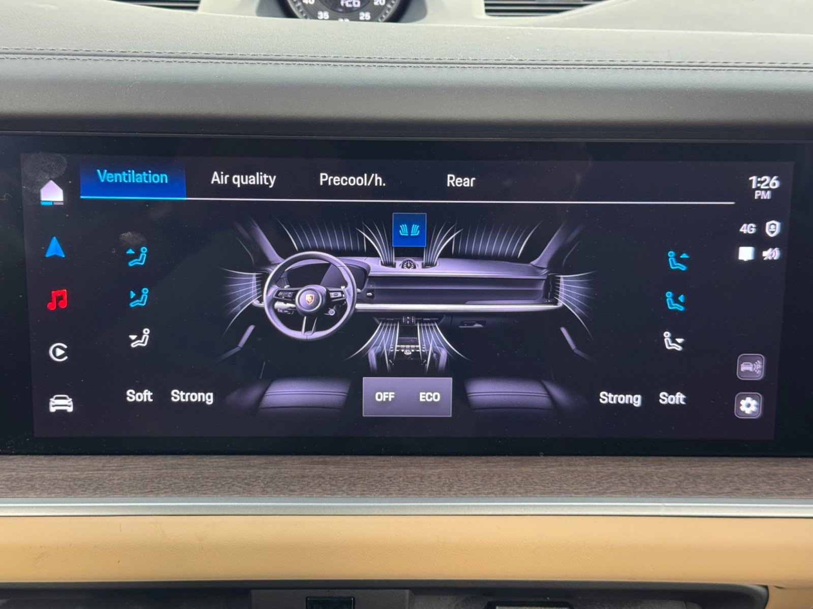 Used 2025 Porsche Cayenne E-Hybrid image 26