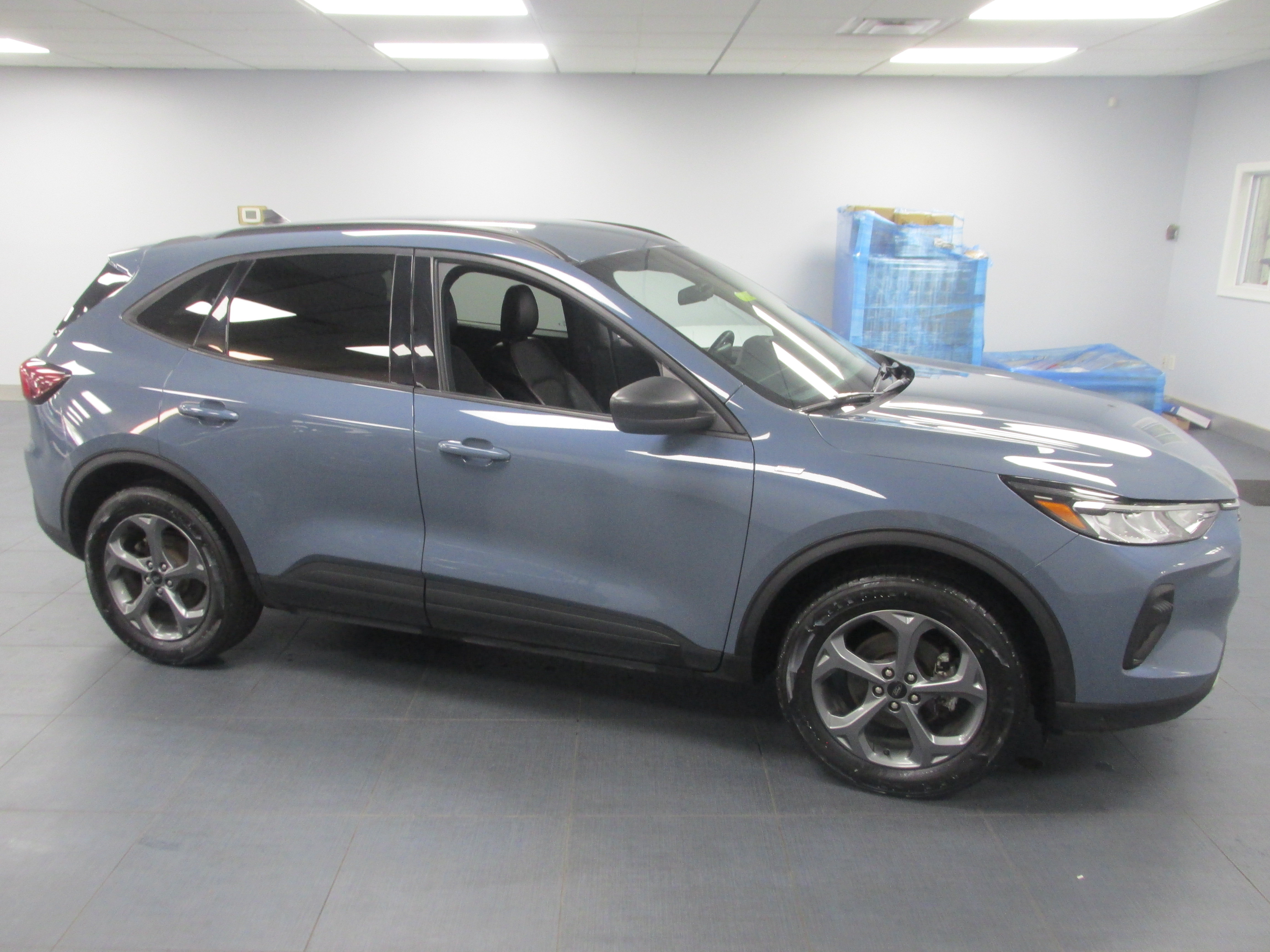 Used 2025 Ford Escape ST-Line AWD/4WD image 4