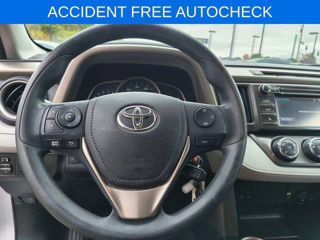 Used 2015 Toyota RAV4 LE image 3