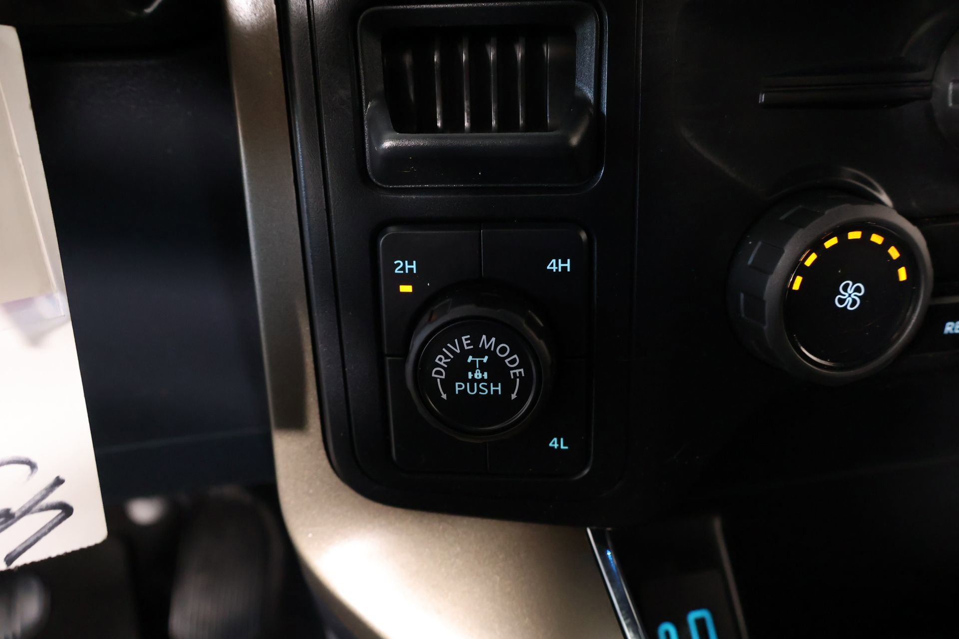 Used 2024 Ford F150 STX w/ Equipment Group 201A FX4 AWD/4WD image 8