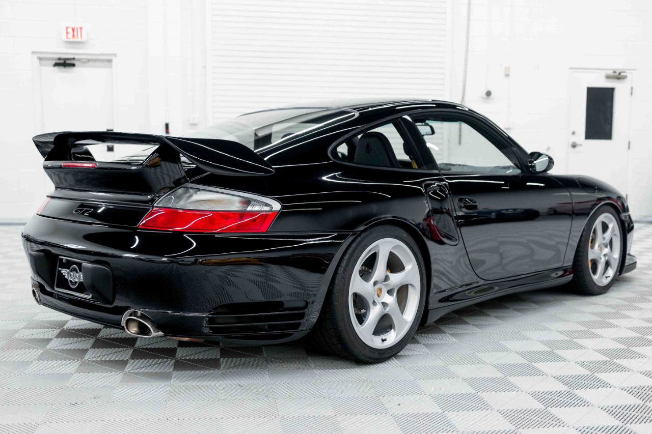 Used 2002 Porsche 911 GT2 RWD image 7