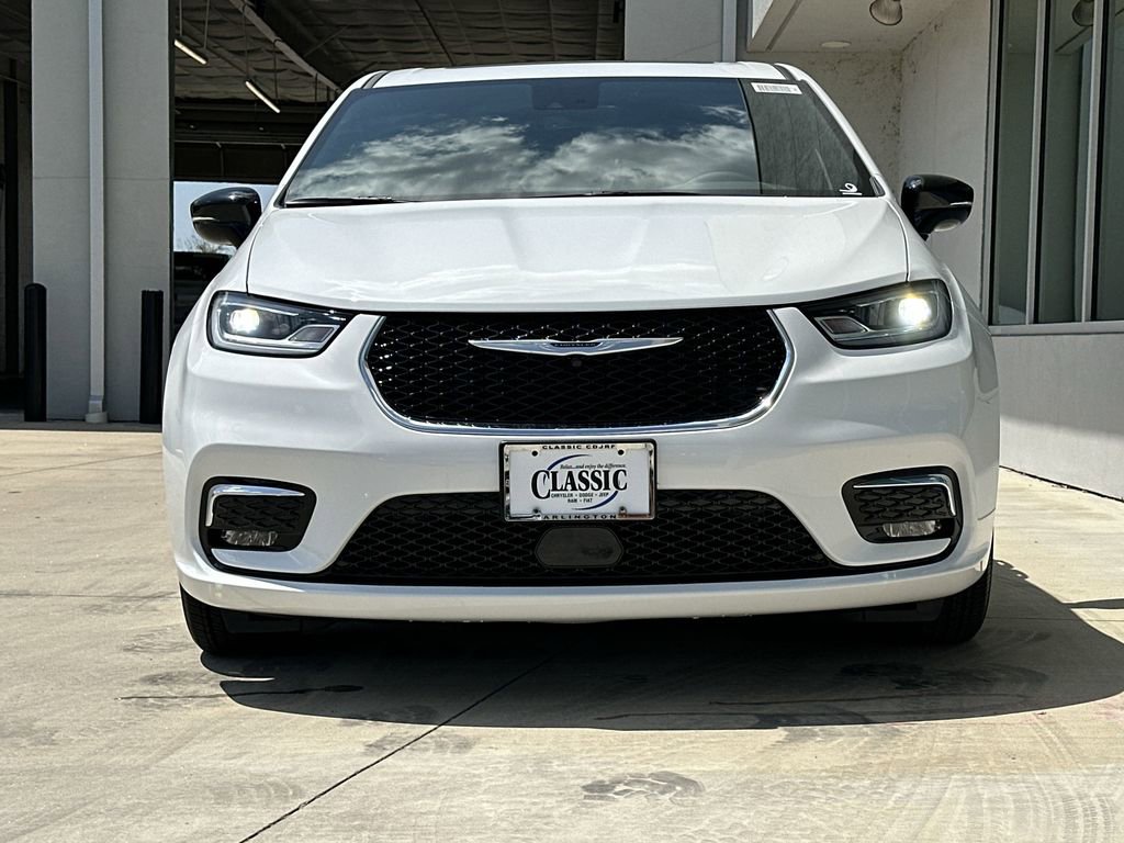 New 2025 Chrysler Pacifica Select image 4