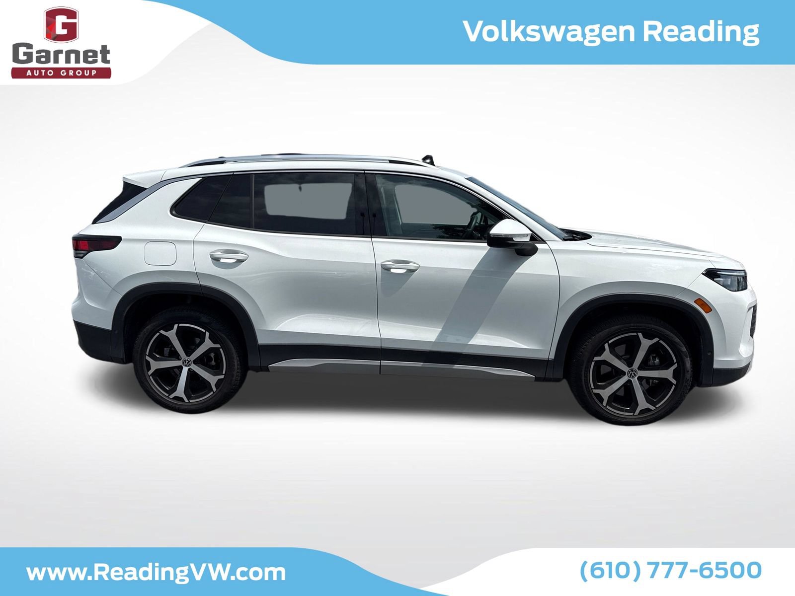 Used 2025 Volkswagen Tiguan SE w/ Panoramic Sunroof Package AWD/4WD image 6