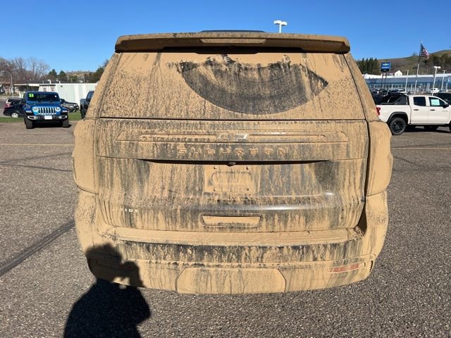 Used 2024 Chevrolet Suburban Z71 w/ Luxury Package AWD/4WD image 7