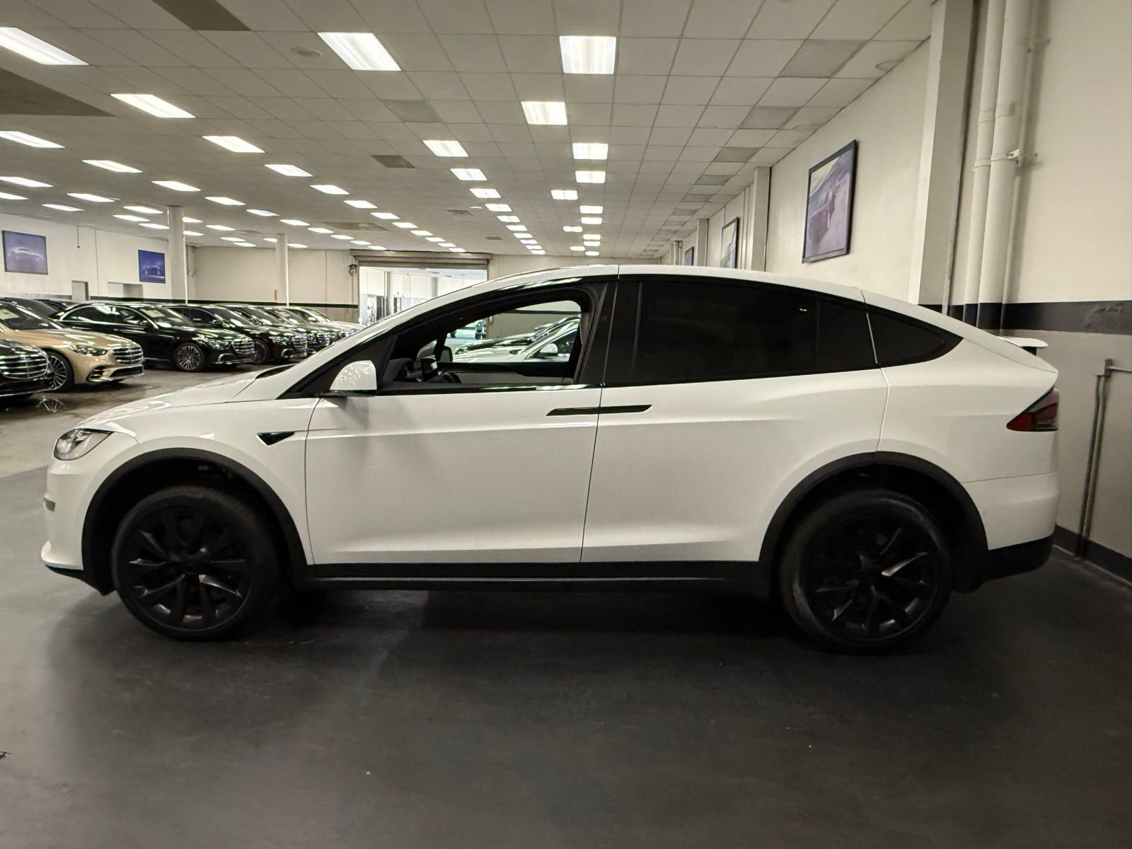 Used 2022 Tesla Model X Plaid image 7