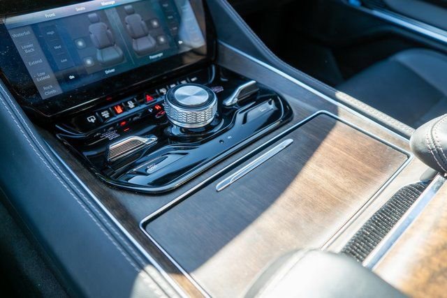 Used 2023 Jeep Grand Wagoneer 4WD w/ Flexible Seating Group image 46