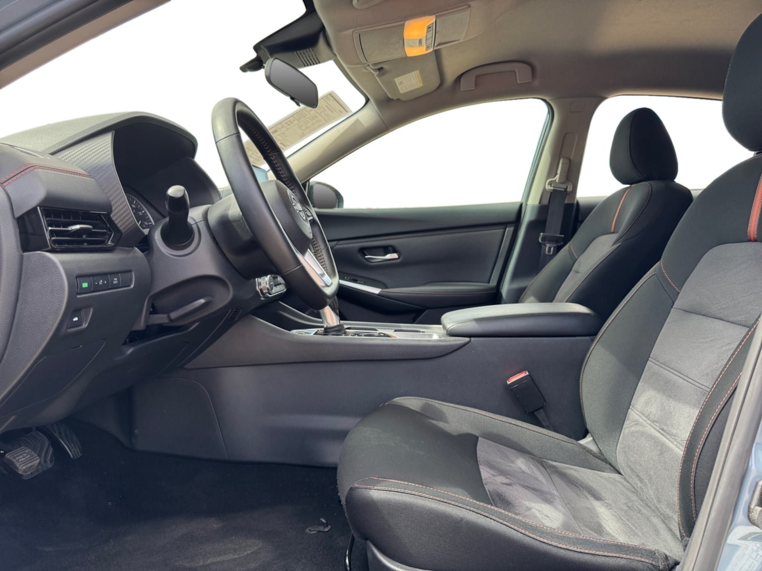 Used 2025 Nissan Sentra SR w/ Midnight Edition FWD image 10