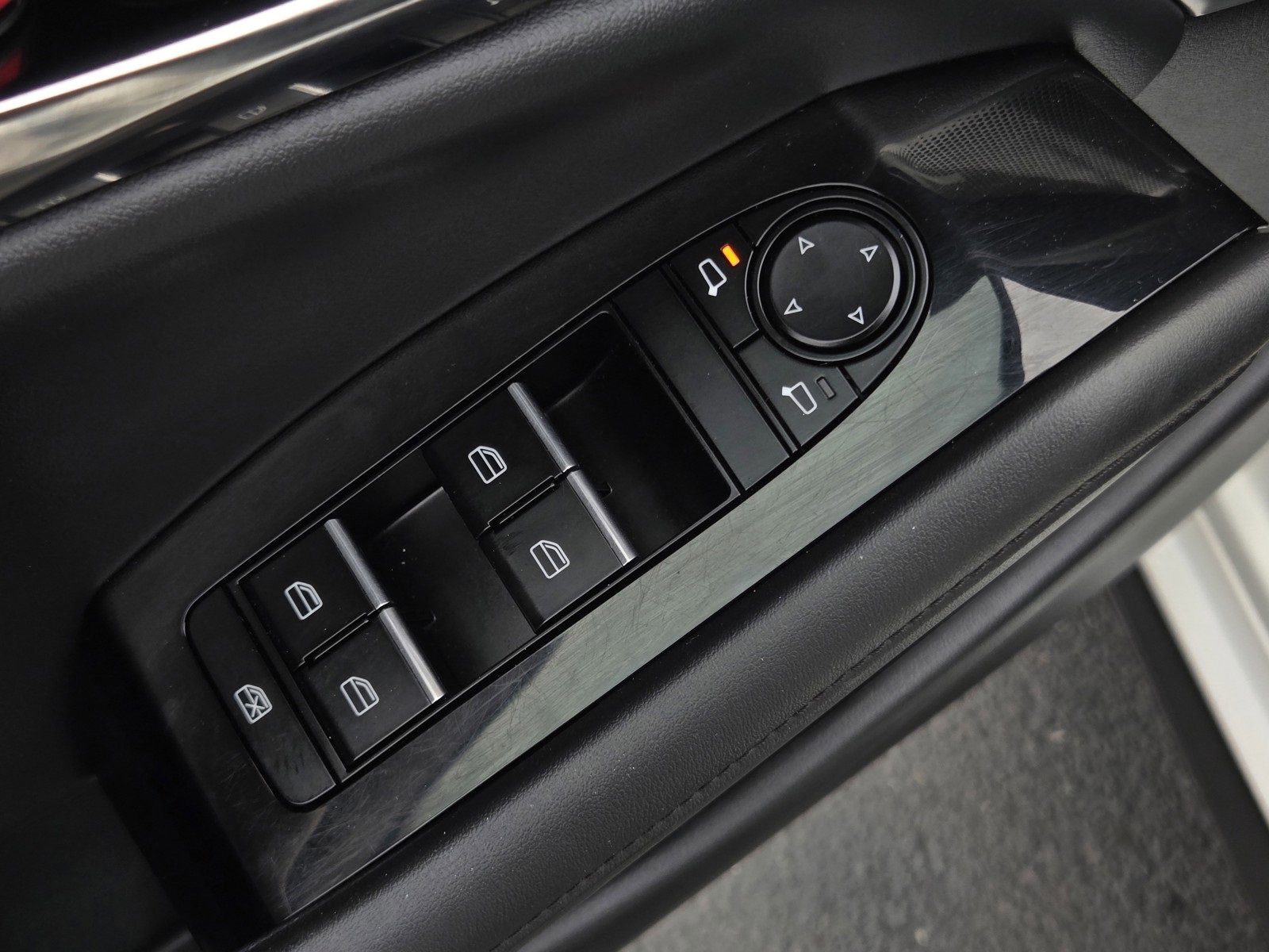 Used 2021 MAZDA MAZDA3 s image 10