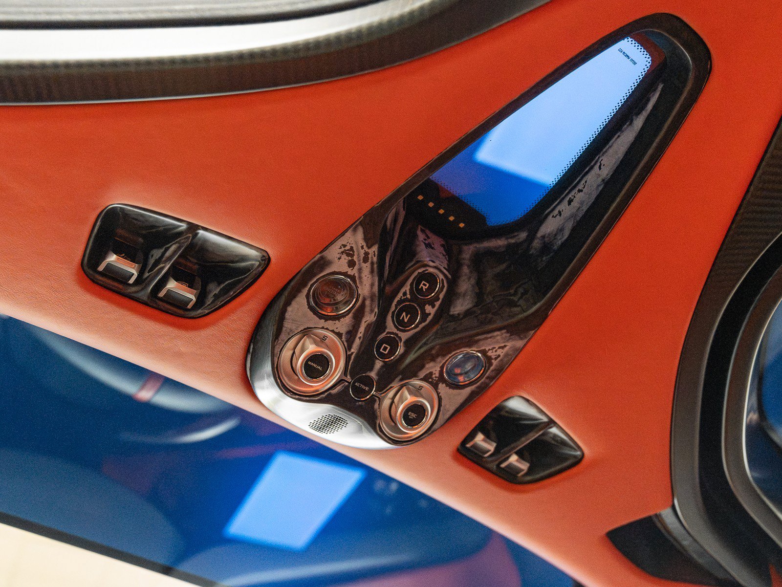 Used 2020 McLaren Speedtail image 38