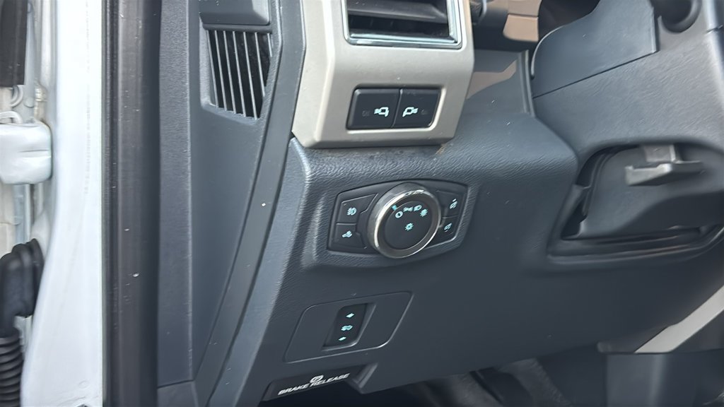 Used 2022 Ford F350 Lariat AWD/4WD image 12