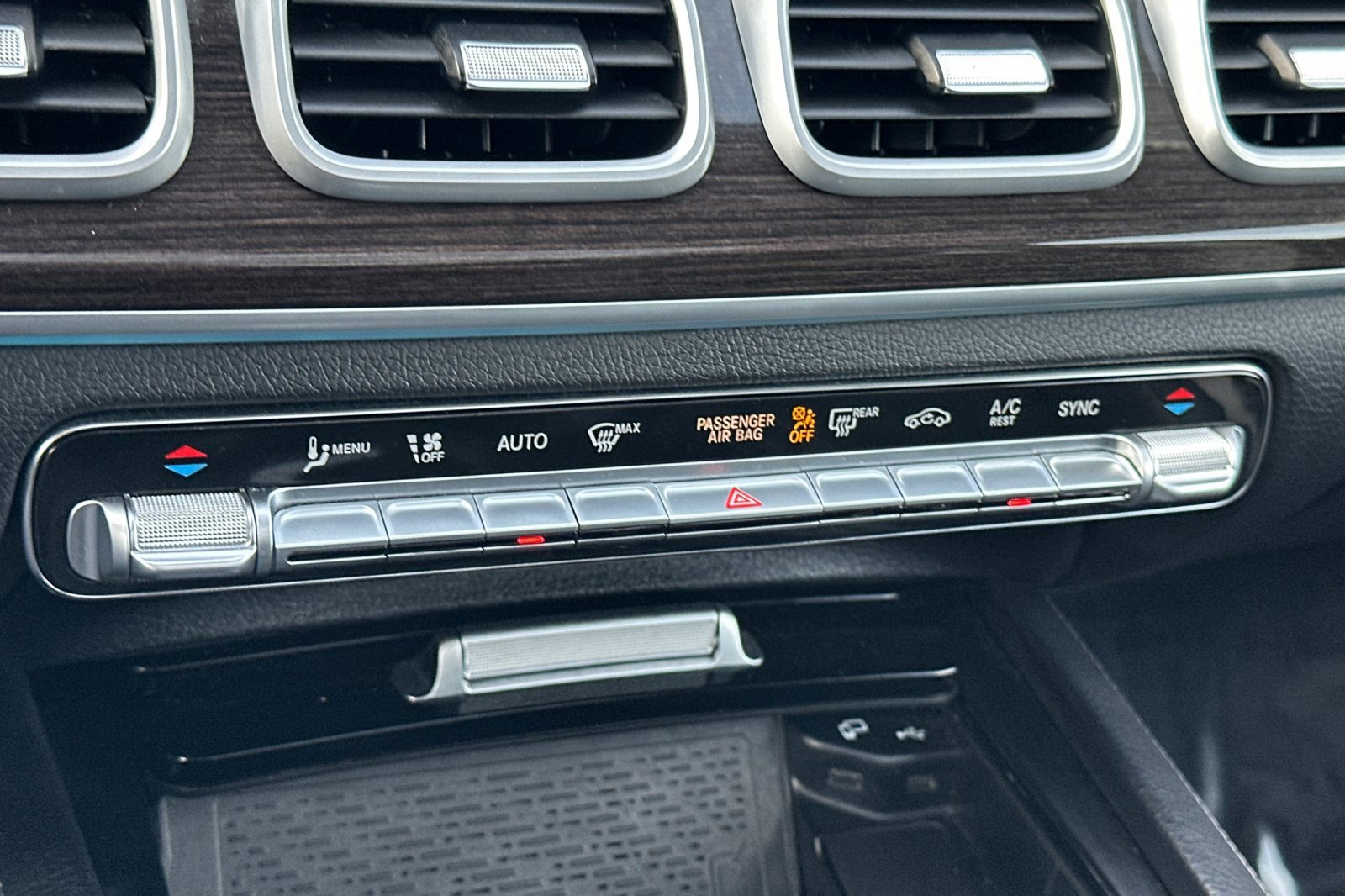 Used 2023 Mercedes-Benz GLS 450 4MATIC image 22