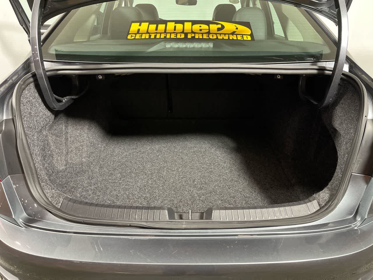Used 2025 Volkswagen Jetta SE FWD image 29