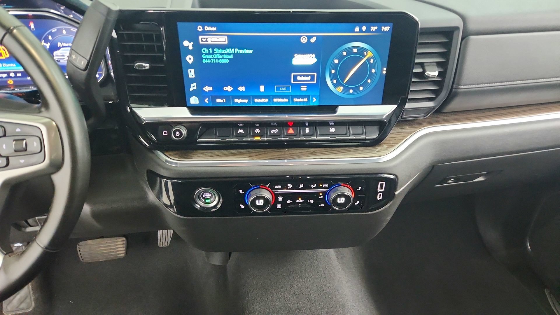 Certified 2024 Chevrolet Silverado 1500 LT AWD/4WD image 21