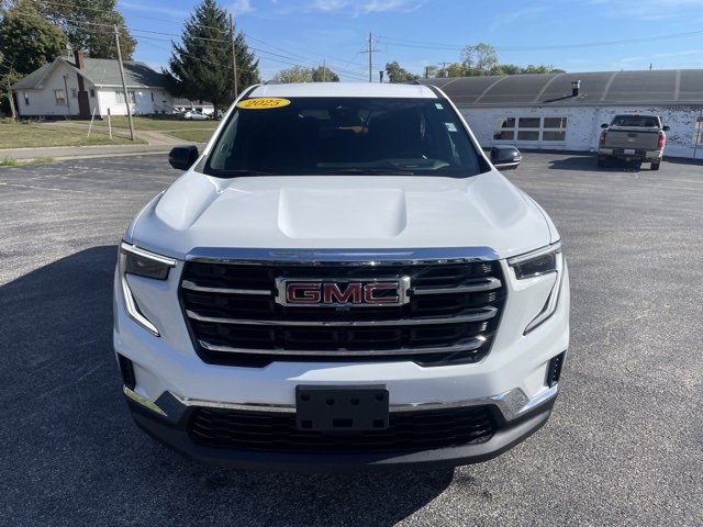 Used 2025 GMC Acadia Elevation image 2