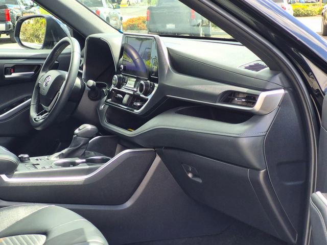 Used 2025 Toyota Highlander XSE image 23