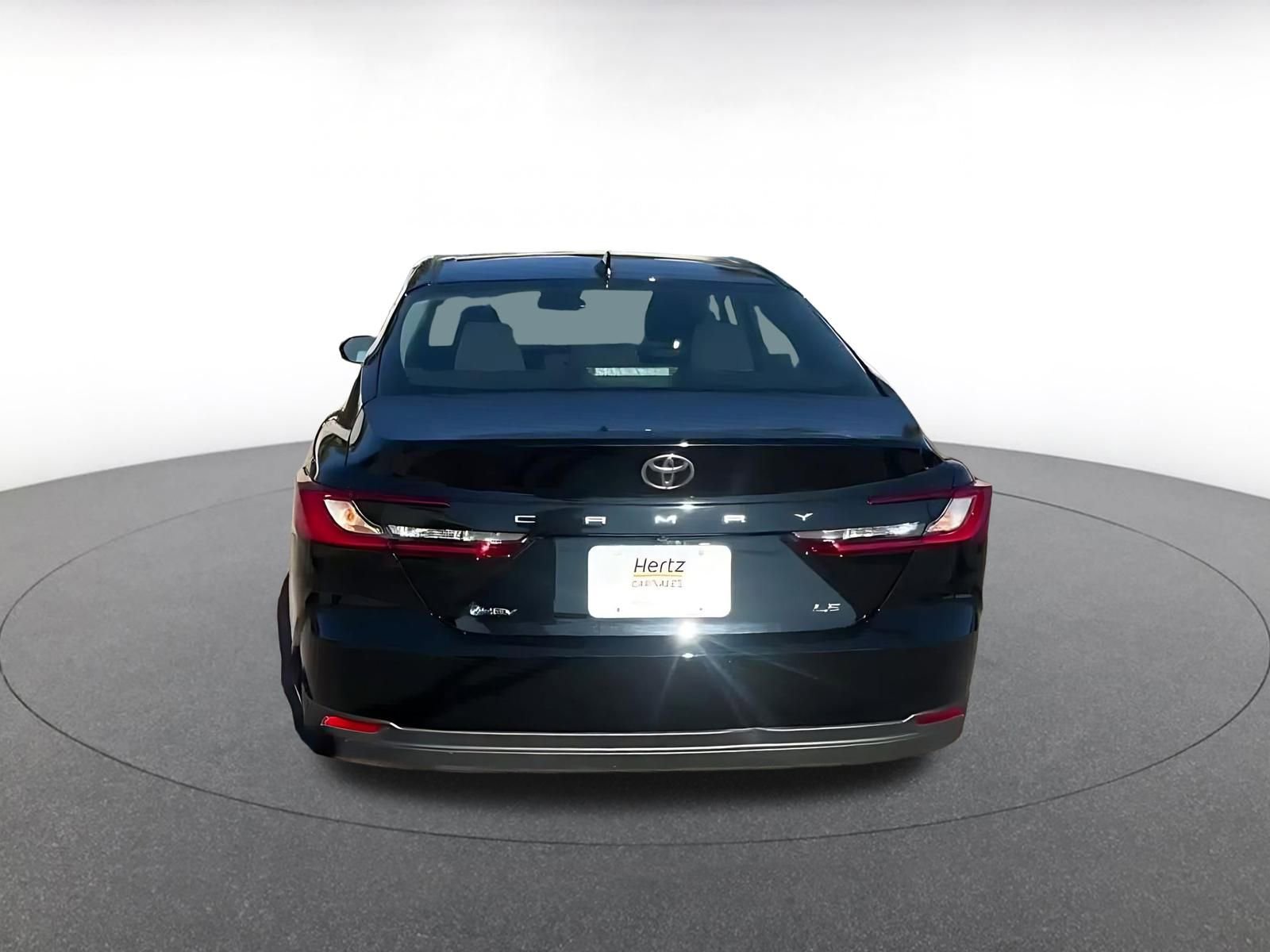 Used 2025 Toyota Camry LE image 12