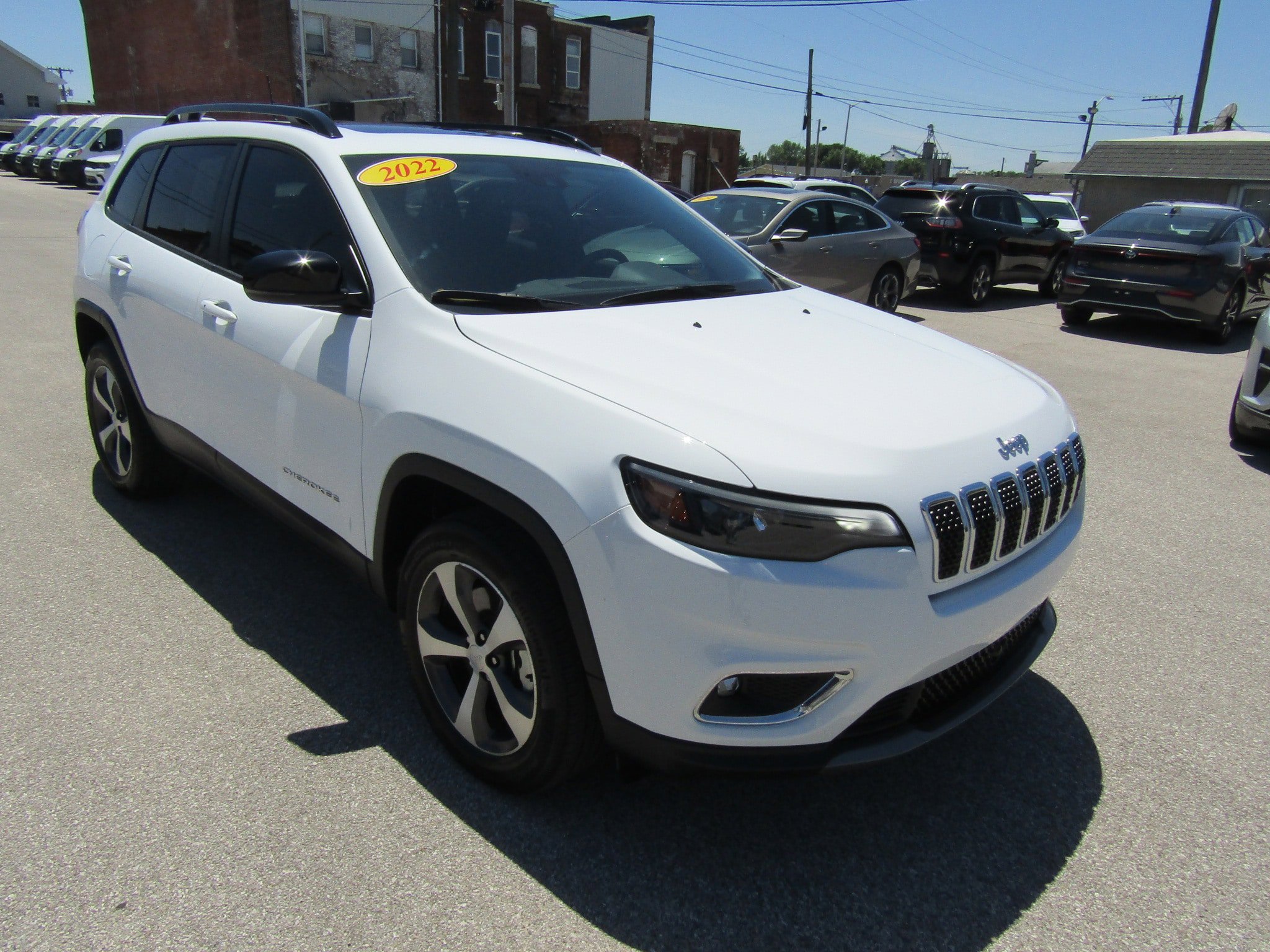 Used 2022 Jeep Cherokee Limited AWD/4WD video 1