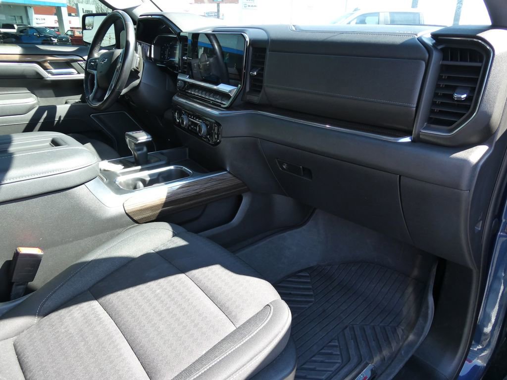 Used 2022 Chevrolet Silverado 1500 LT Trail Boss w/ Protection Package image 8