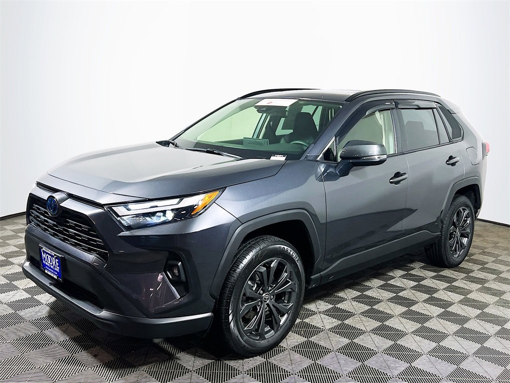 Certified 2023 Toyota RAV4 XLE Premium image 4