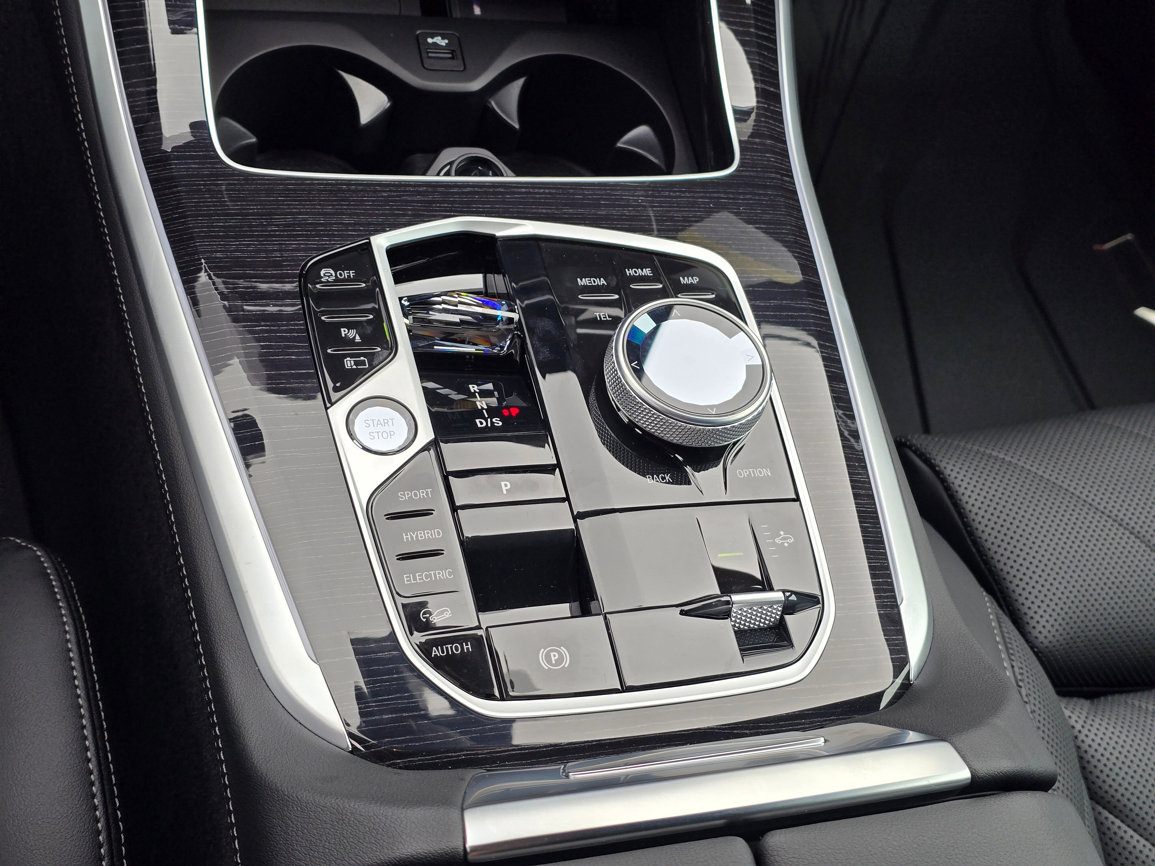 New 2026 BMW X5 xDrive50e w/ Executive Package image 23