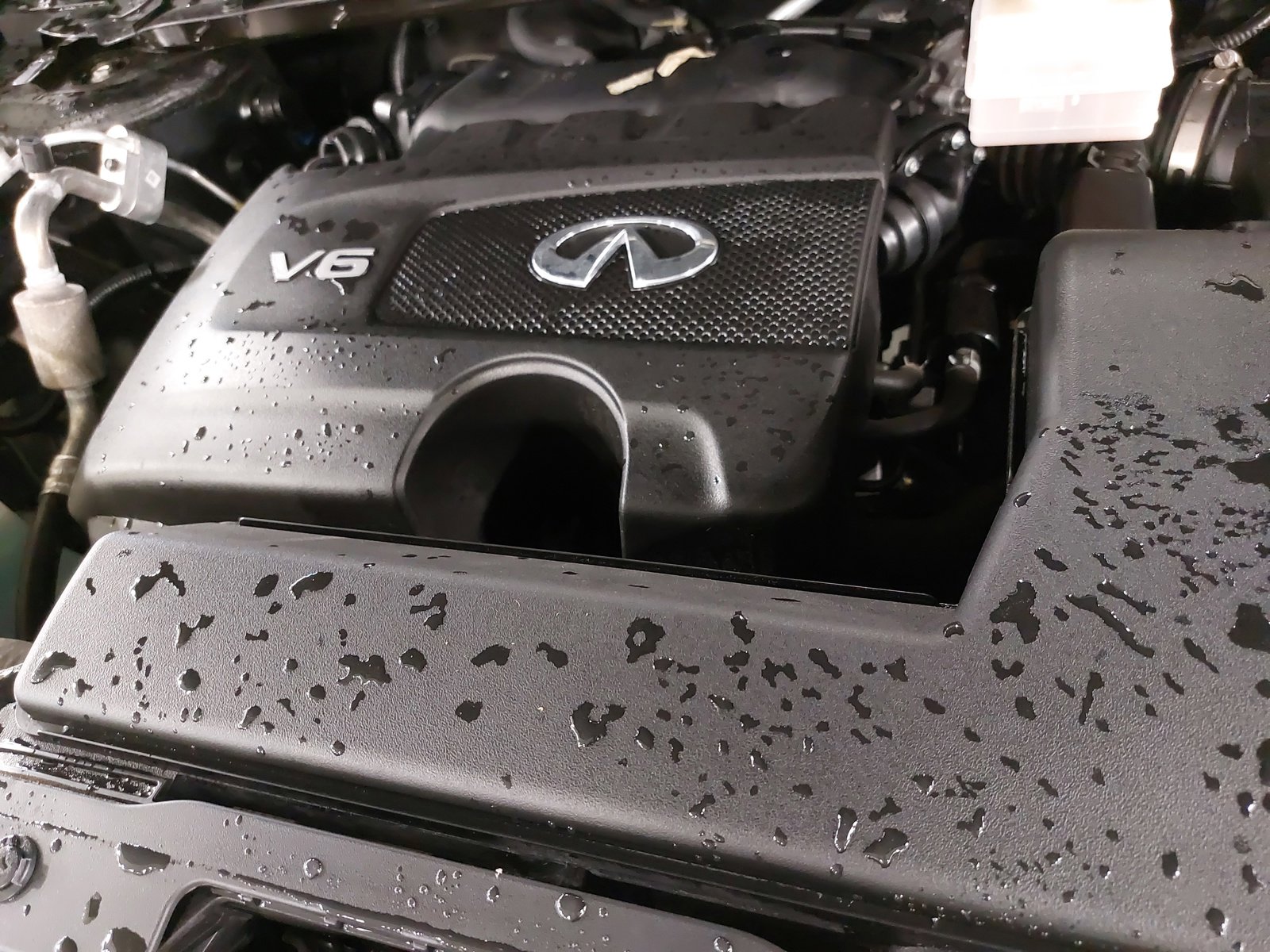 Used 2023 INFINITI QX60 Luxe w/ Performance Audio Package image 32