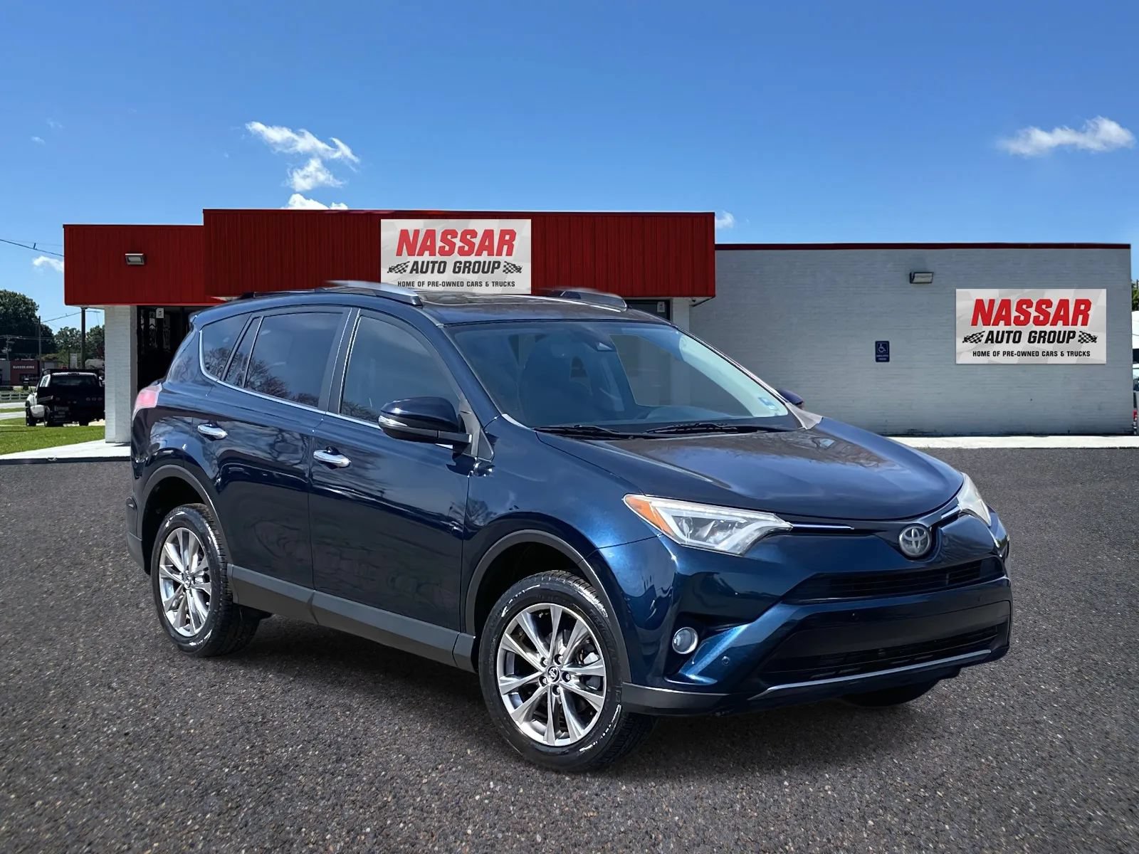 Used 2017 Toyota RAV4 Limited FWD image 3