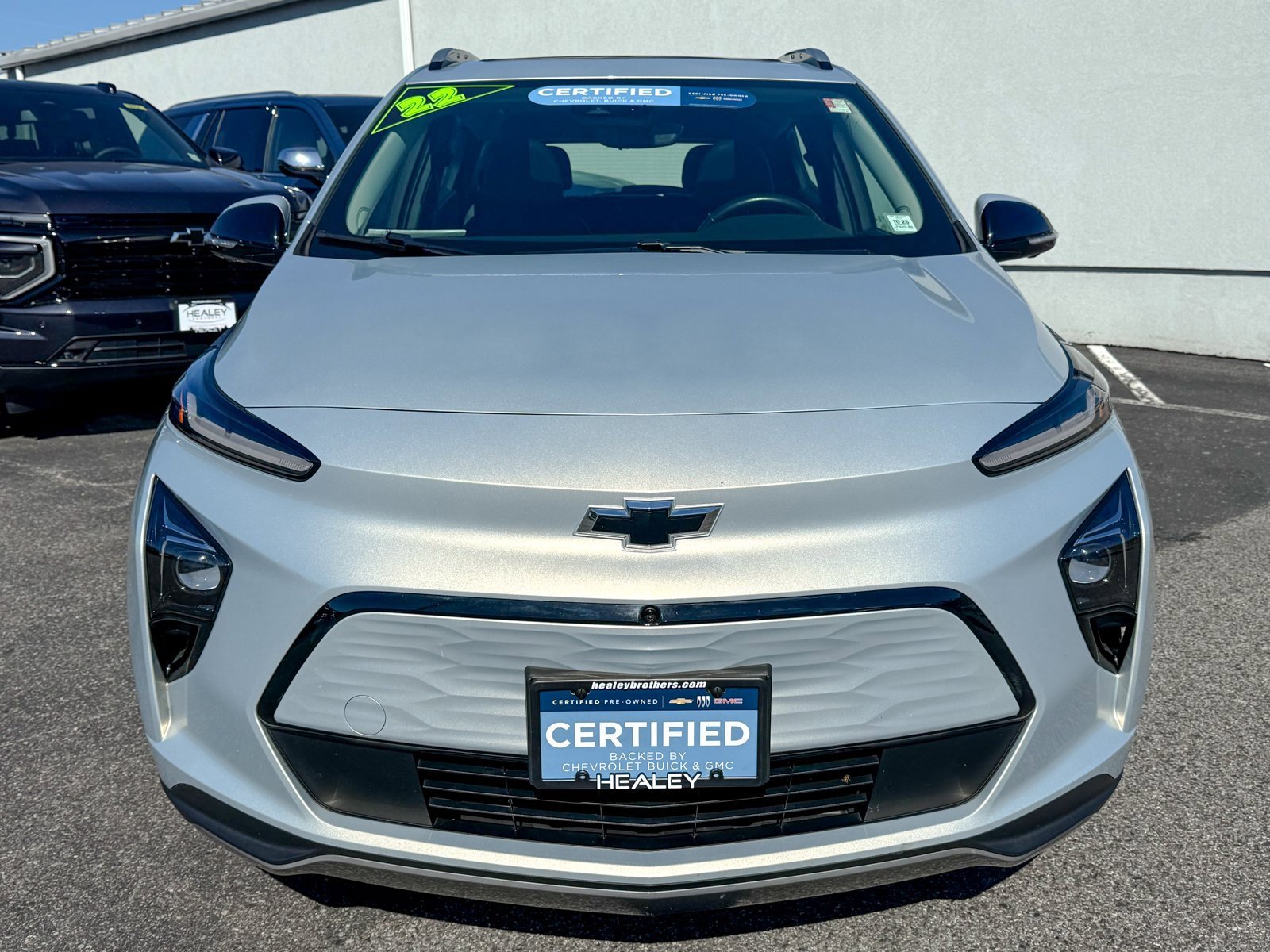 Used 2022 Chevrolet Bolt EUV Premier w/ Launch Edition image 2