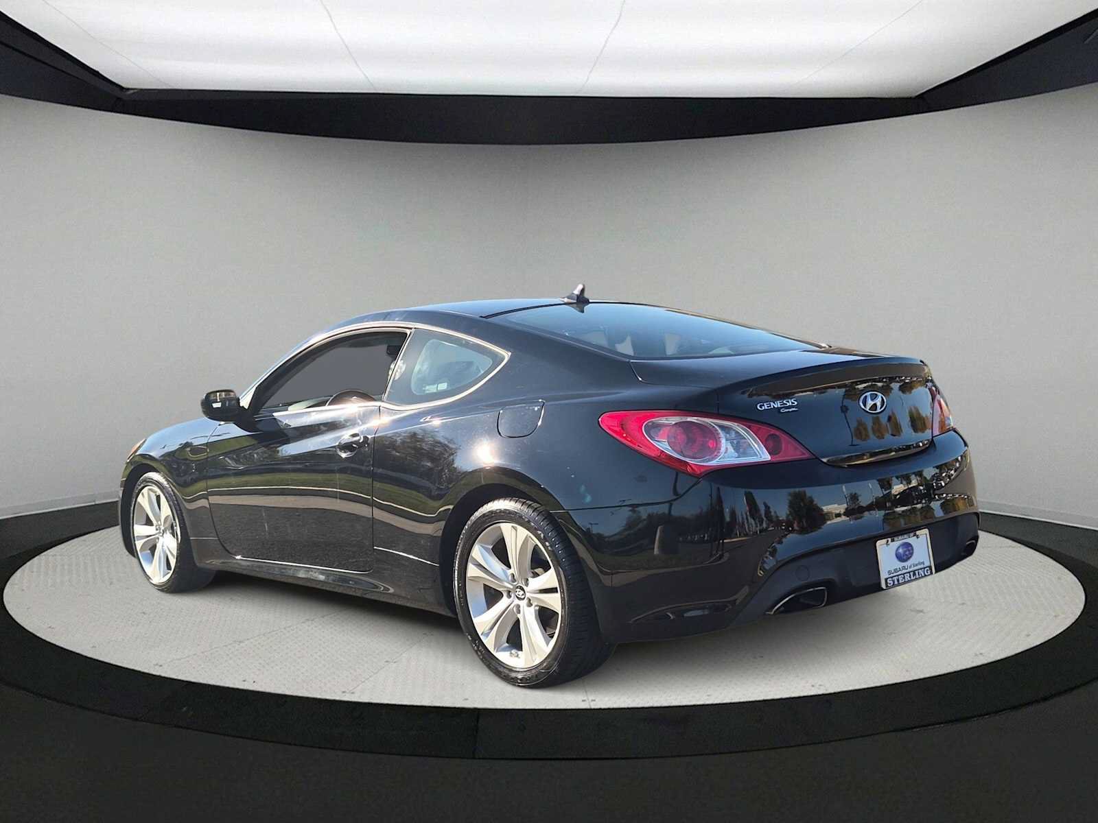 Used 2012 Hyundai Genesis 2.0T RWD image 6