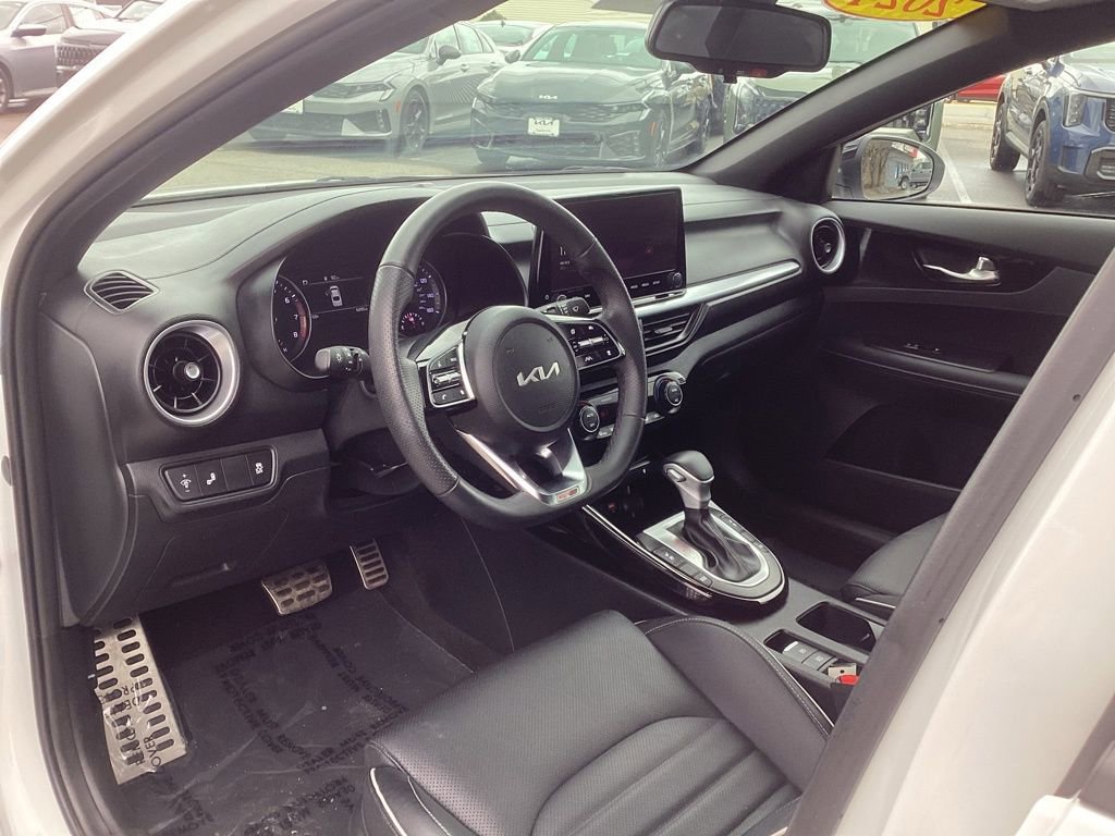 Used 2024 Kia Forte GT-Line w/ GT-Line Premium Package FWD image 12