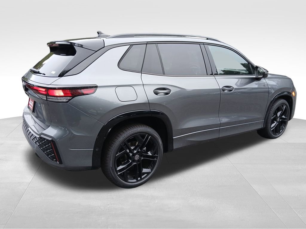 New 2026 Volkswagen Tiguan SE R-Line image 5