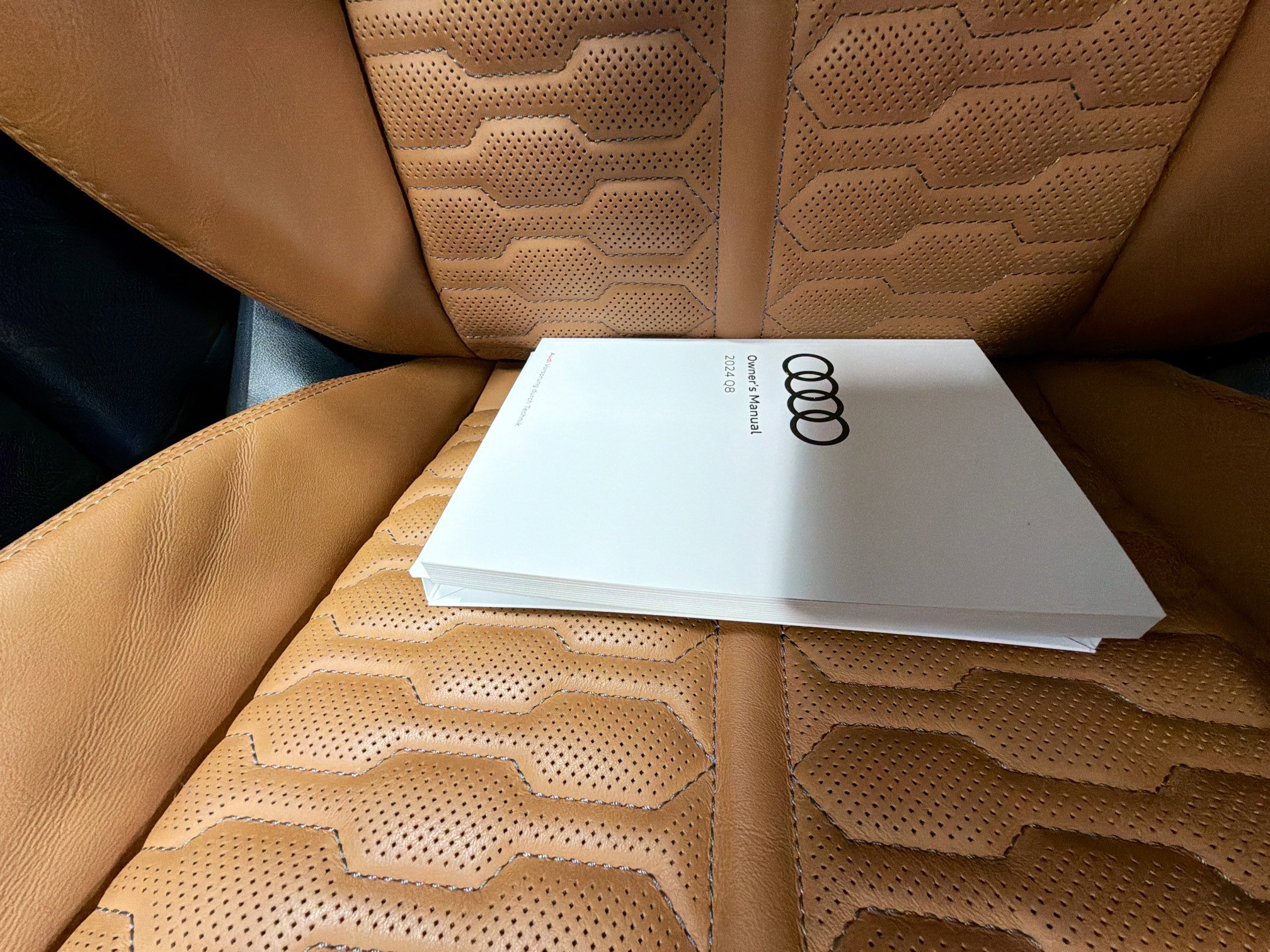 Used 2024 Audi RS Q8 image 44