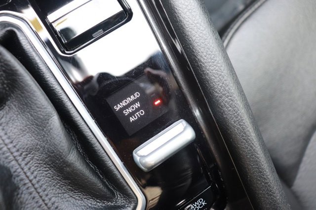 Used 2025 Jeep Compass Latitude image 18